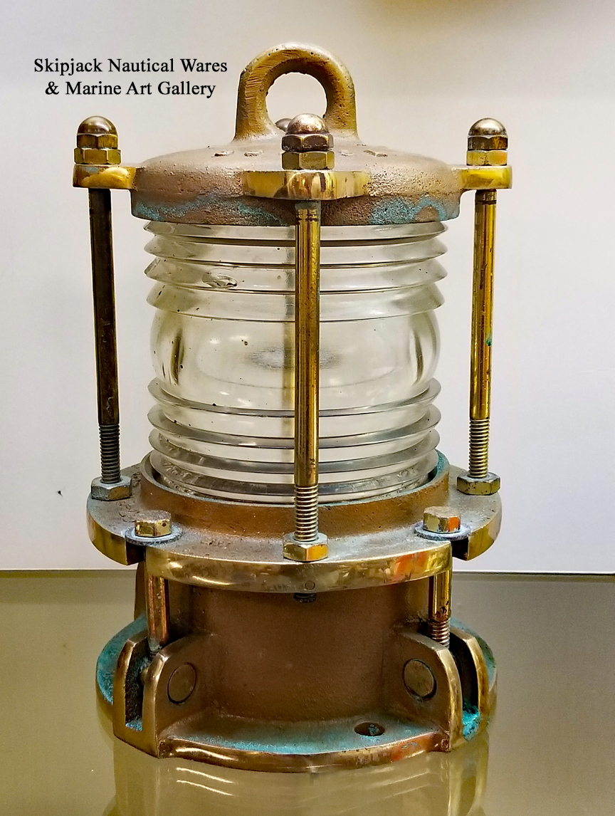 Brass Ship S Navigational Light With 360 Degrees Fresnel Lens Heavy Top Quality Cast Brass Navigational Lights With Thick Glass Fresnel Lens The Light Interior Fixture Is Accessible By Uning Four Toggle Clamp