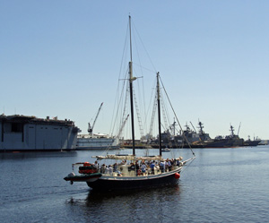Spirit of Independence sailing on the Elizabeth River