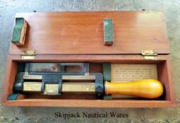 Boxed Prismatic Range Finder, Cotton Type MKII, E.R. Watts & Son, Ltd.