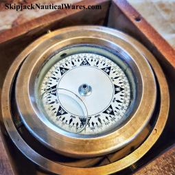 Boxed liquid-filled boat compass, circa 1940, Marine compass Co..