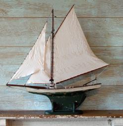 Antique Sloop Pond Boat
